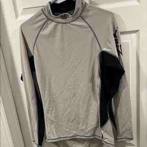 Zhik Men's Gray and Black Rash Guard